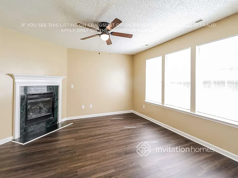 1009 Omaha Dr — Photo 9