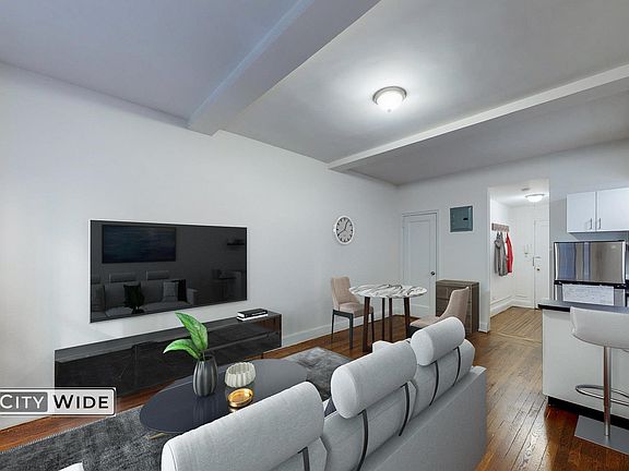 2nd image of 140 E 46th St APT 5N