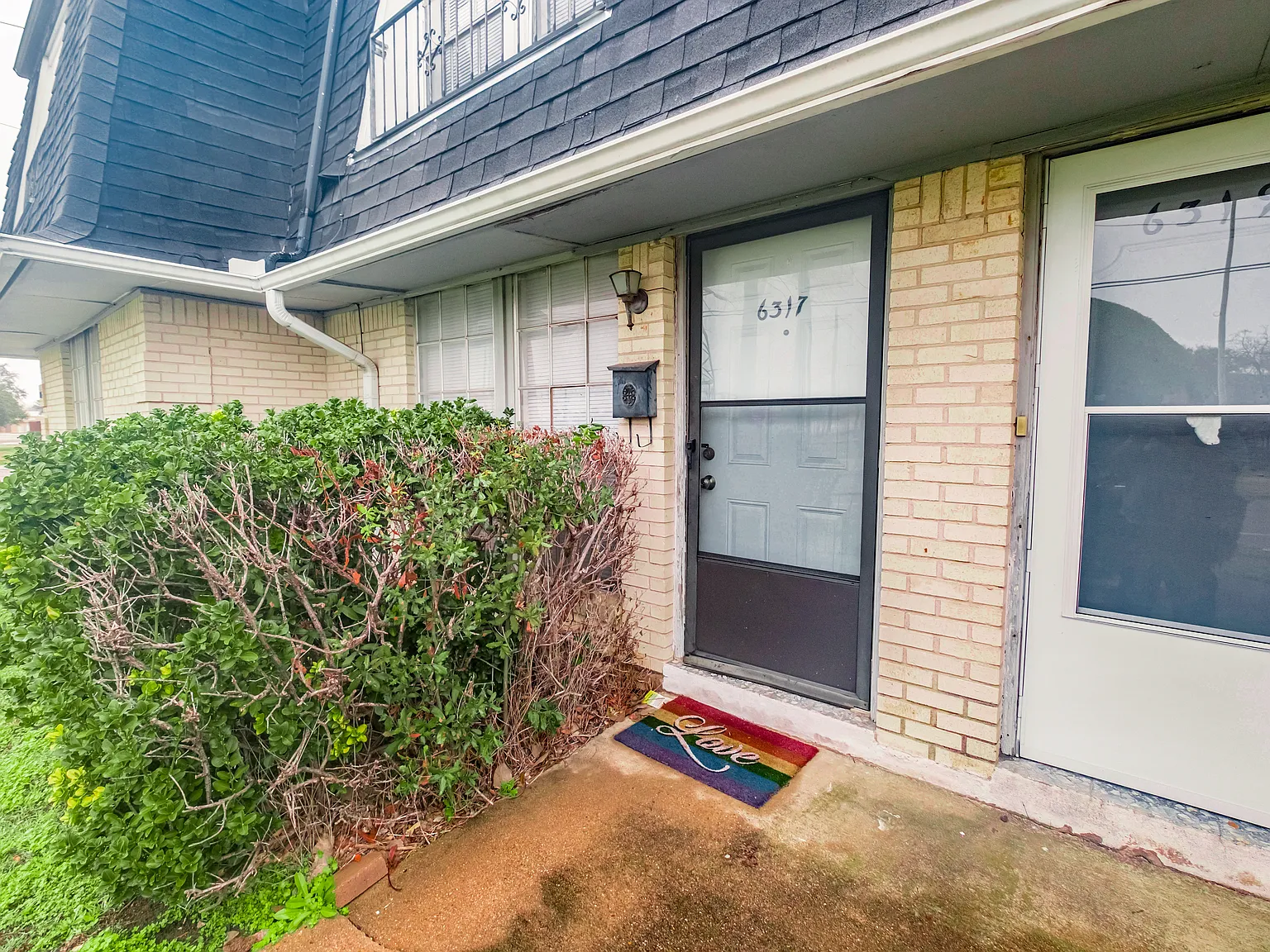 2 bed, 1.5 bath, 1336 sqft, $1,100 — Photo 3
