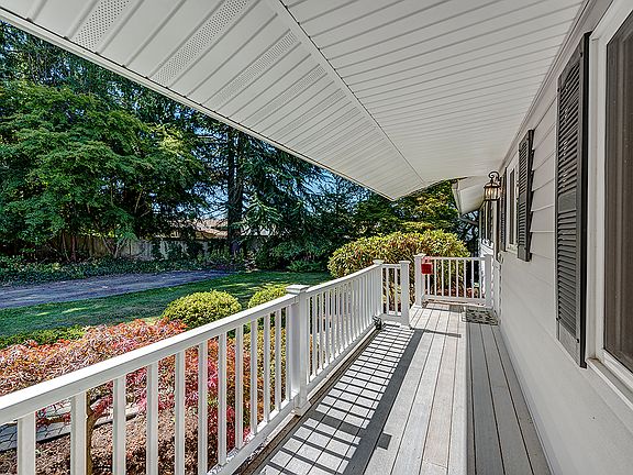 3rd image of 18314 48th Ave W
