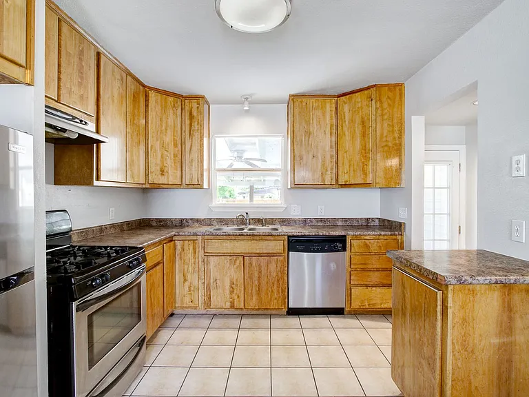 434 Schmeltzer Ln — Photo 8