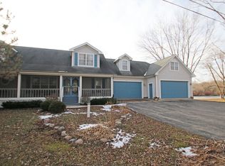 610 Knollwood Rd, Ingleside, IL 60041