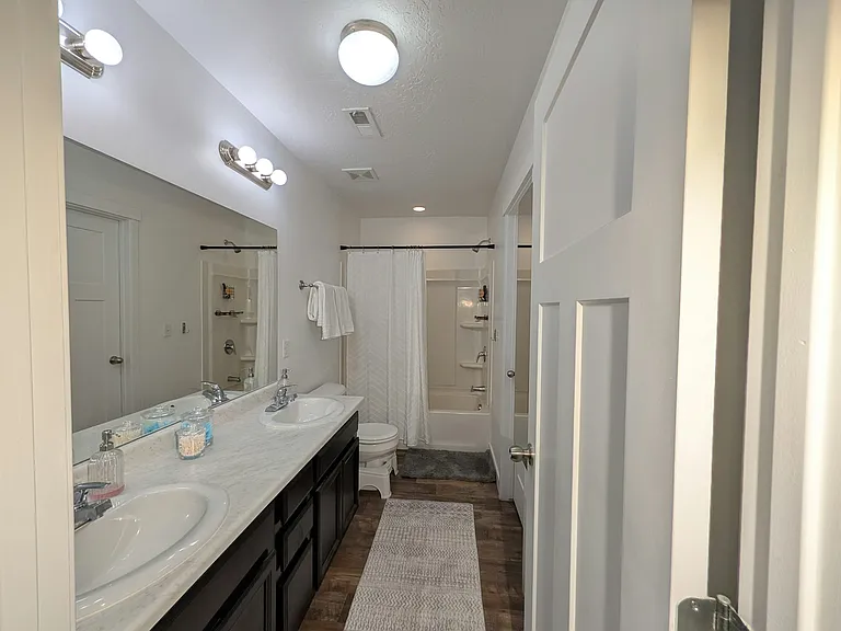 688 E 355 N — Photo 18