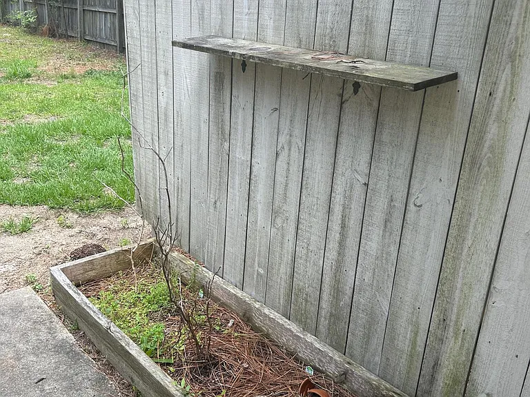 937 N Ashe St — Photo 14