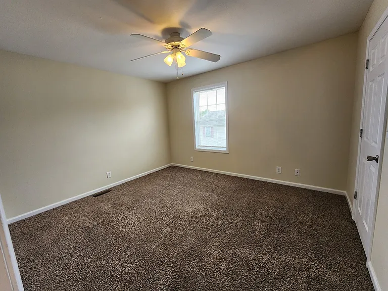 248-2C Executive Ave — Photo 8
