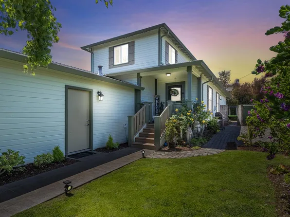 3145 Marina Dr, Marina, CA 93933