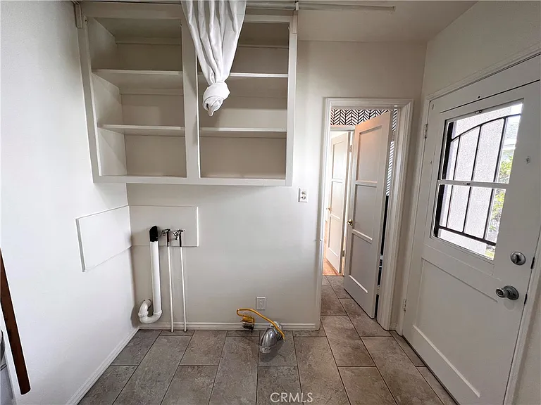 5618 Fallsgrove St — Photo 10