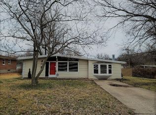 705 Derhake Rd, Florissant, MO 63033