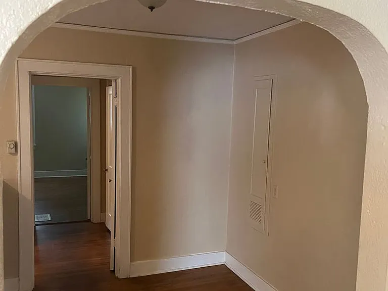 585 N Avalon St S — Photo 6
