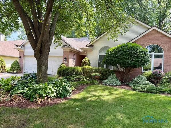 2910 Stoneleigh Dr #2910, Toledo, OH 43617