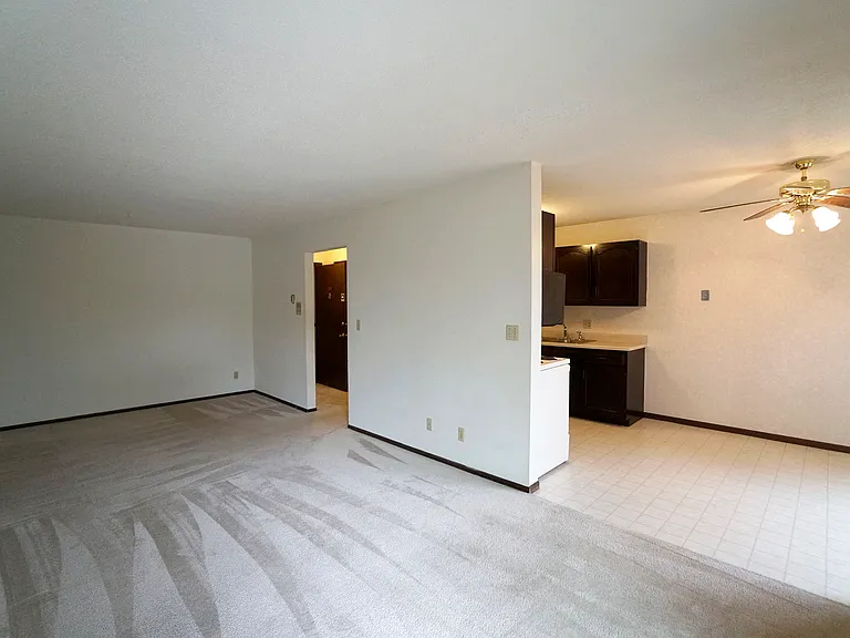Bellows Court — Photo 14