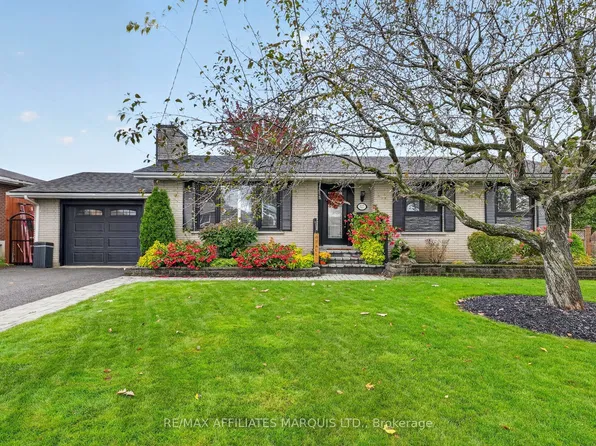 527 Blossom Park Dr, Cornwall, ON K6H 5N1