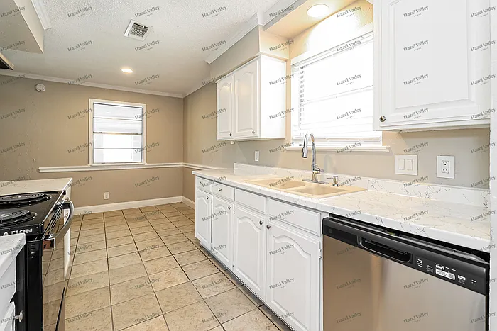 6929 McCoy Dr — Photo 5