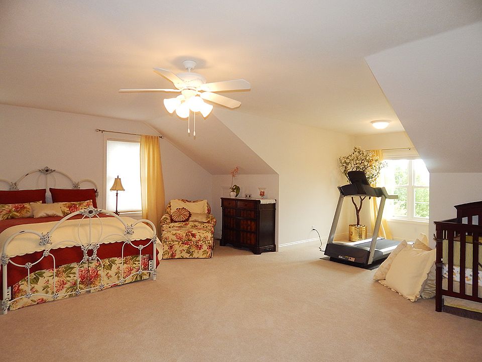 1st image of 6088 Meadow Lake Dr