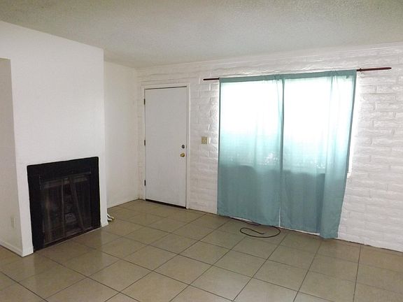4th image of 3546 E Monte Vista Dr Unit B