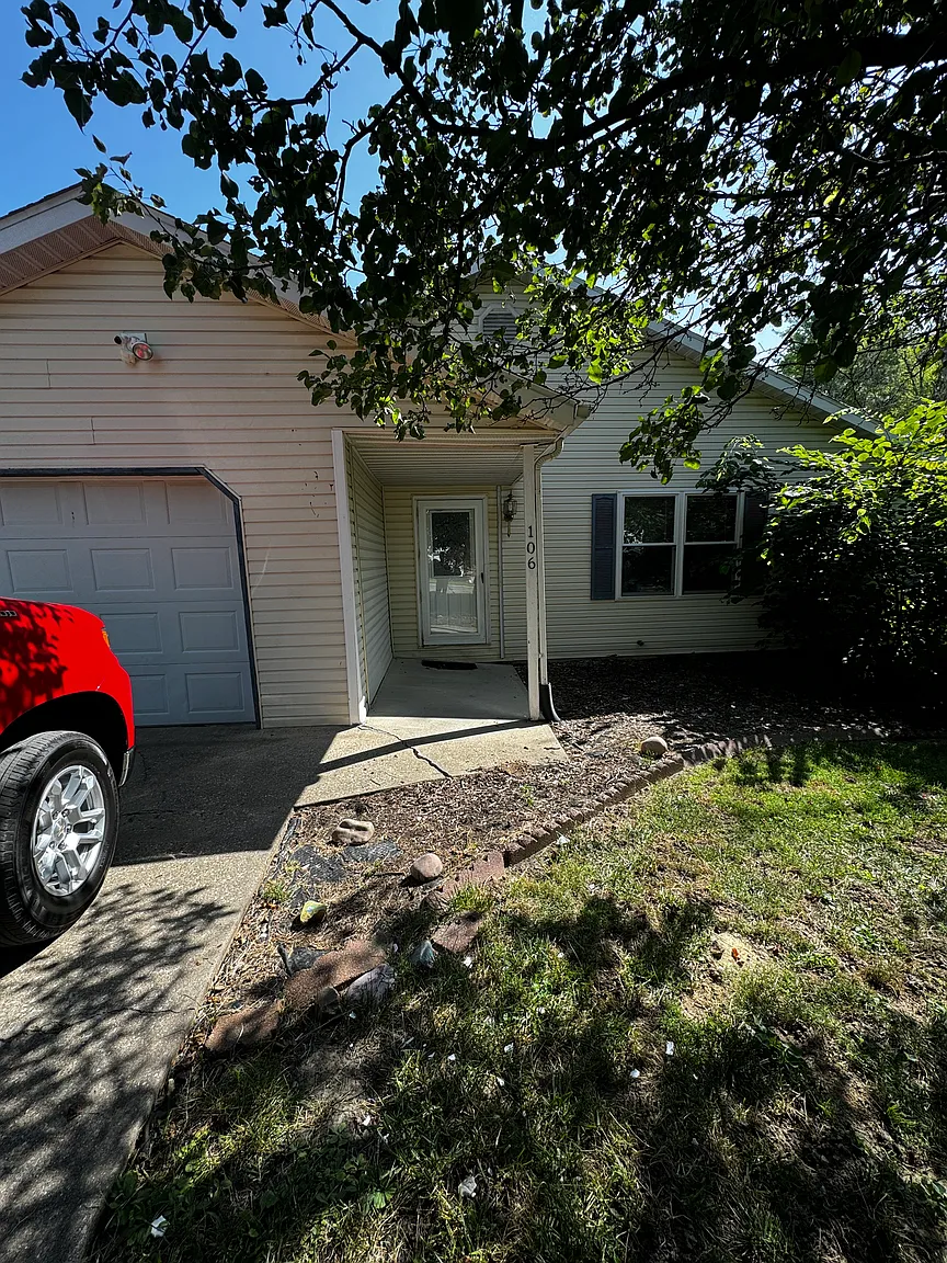 106 Wood Ct photo 1