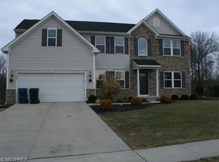 1208 Meadowbrook Ct, Amherst, OH 44001