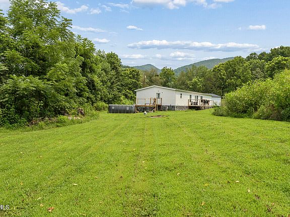 3rd image of 140 Jim Cable Rd