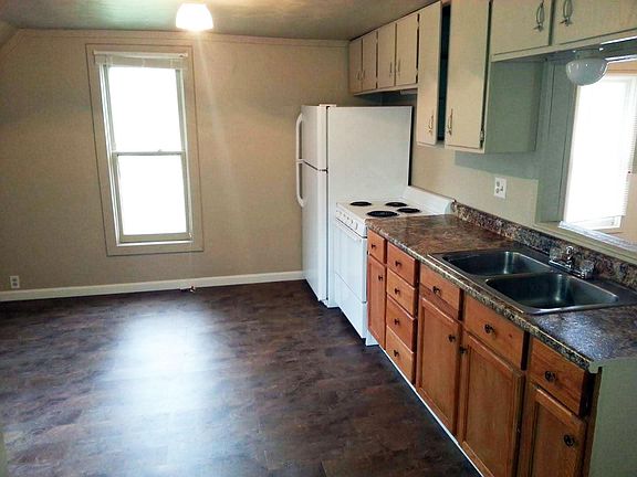 3rd image of 2208 Ithaca Ave