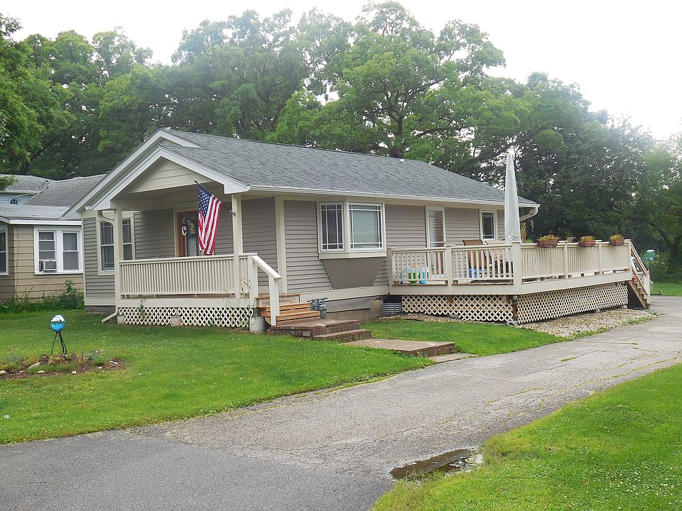 1st image of 110 Oak Lane Dr