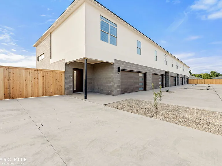 310 Homestead Ave #7 — Photo 3
