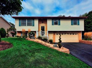 2 Maryvale Dr, Apalachin, NY 13732