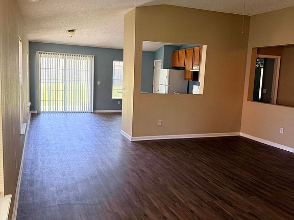 3rd image of 1432 Heather Ct