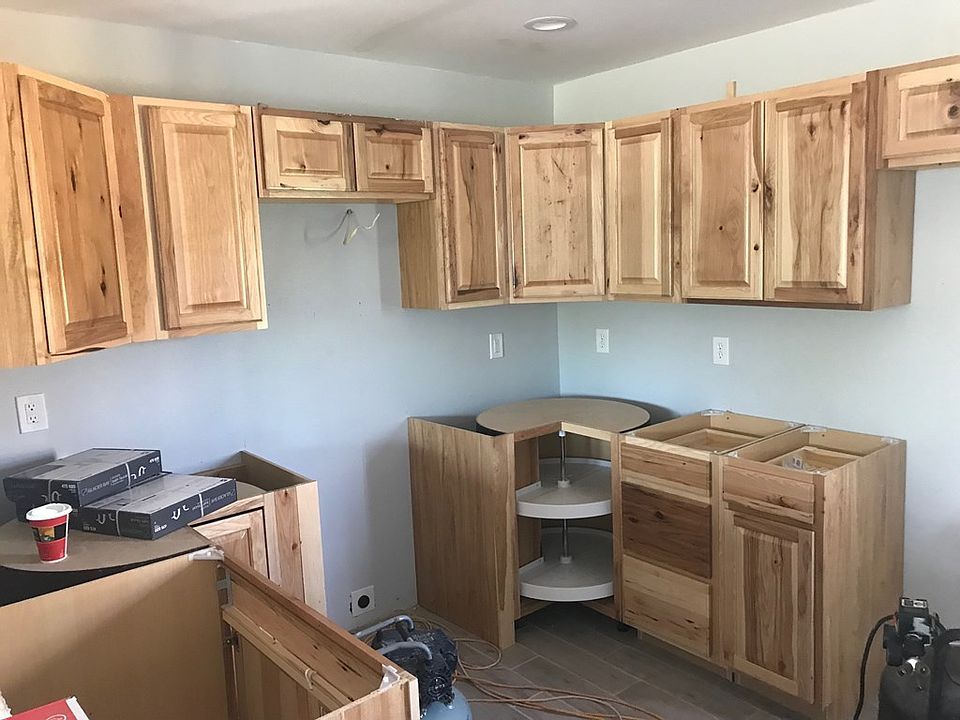 2nd image of 713 E 17th St