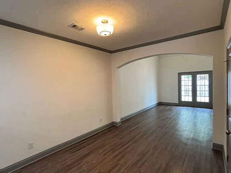 703 Buddy Ct — Photo 5
