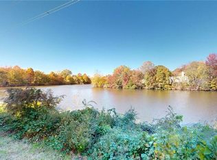 952 Saint Andrews Reach APT A, Chesapeake, VA 23320