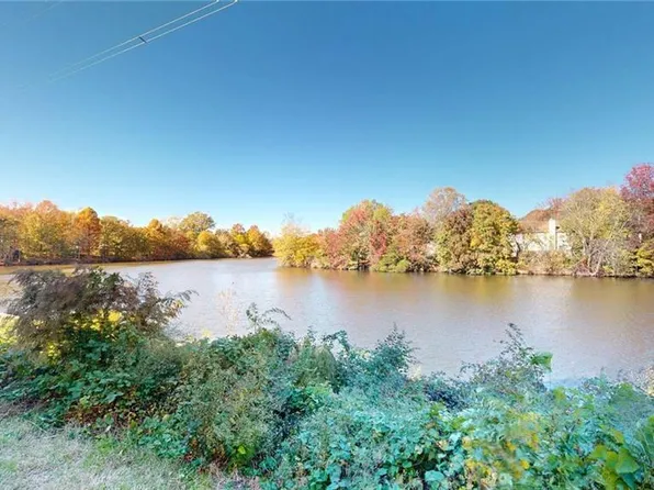 952 Saint Andrews Reach APT A, Chesapeake, VA 23320