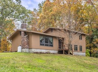 113 Hillyndale Rd, Mansfield, CT 06268