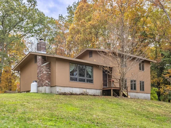 113 Hillyndale Road, Mansfield, CT 06268