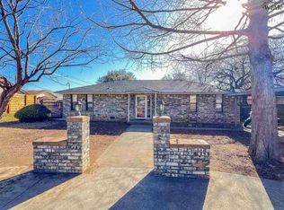 505 N Yosemite St, Iowa Park, TX 76367