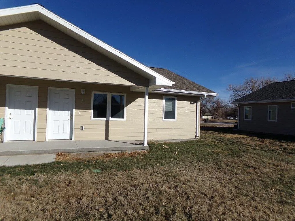 2 bed, 792 sqft, $683 — Photo 1