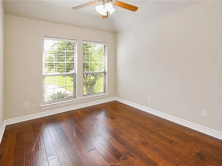 2481 Newark Cir — Photo 20