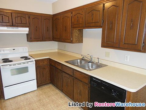 4th image of 1500 Meadowwood Dr N