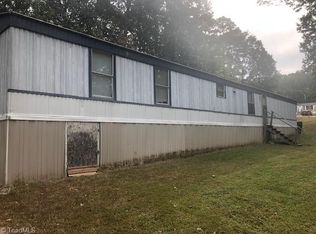 467 Morning Glory Rd, Randleman, NC 27317