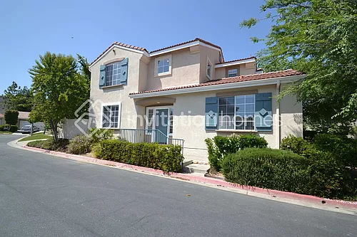 5621 Sienna Way Photo 1