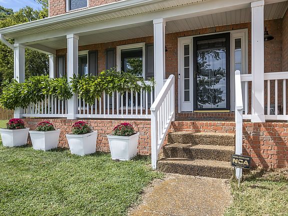 4th image of 1005 McConnell Dr