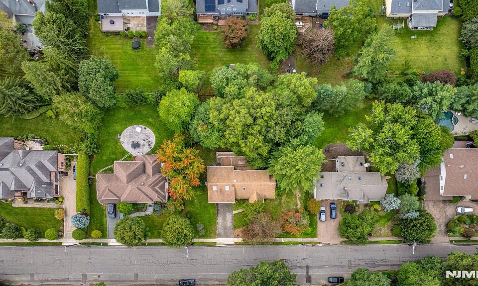 1st image of 214 Anderson Avenue