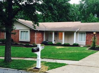 493 Maymont Dr, Ballwin, MO