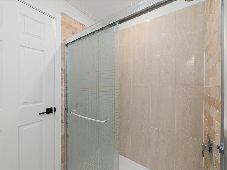 4415 Merwin St — Photo 11