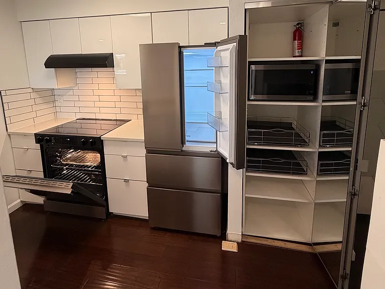 530 Melrose Ave E #103 — Photo 11