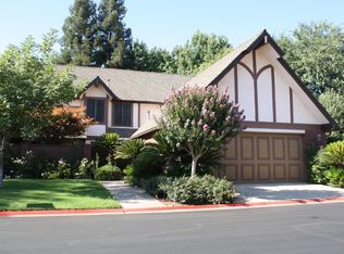 2824 W Kensington Ln, Fresno, CA
