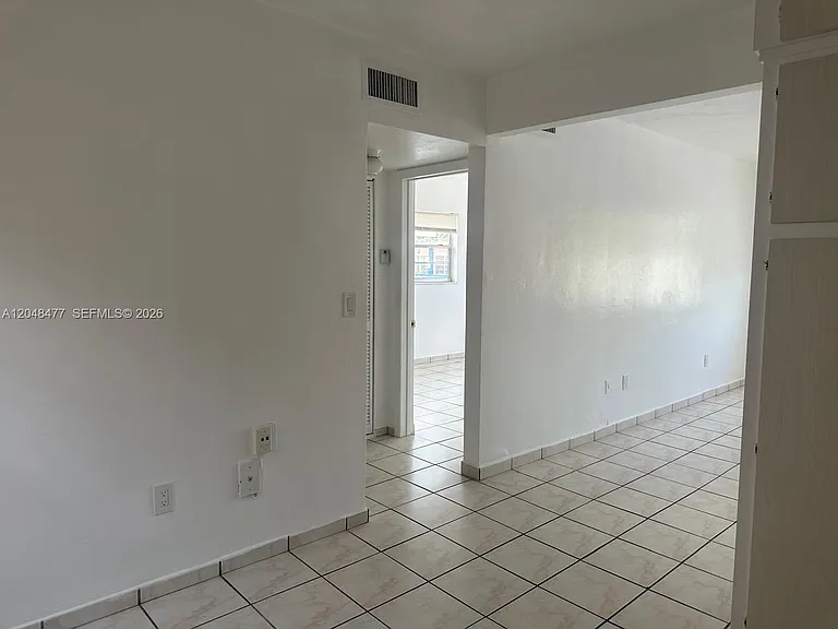 7860 Harding Ave #4B — Photo 9