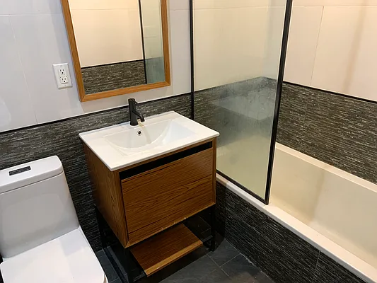 Rented by Tapiro Realty | media 7