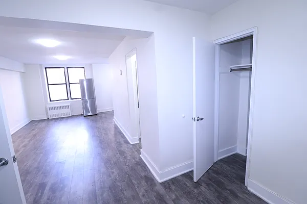 Rented by A&E Real Estate Management | media 11