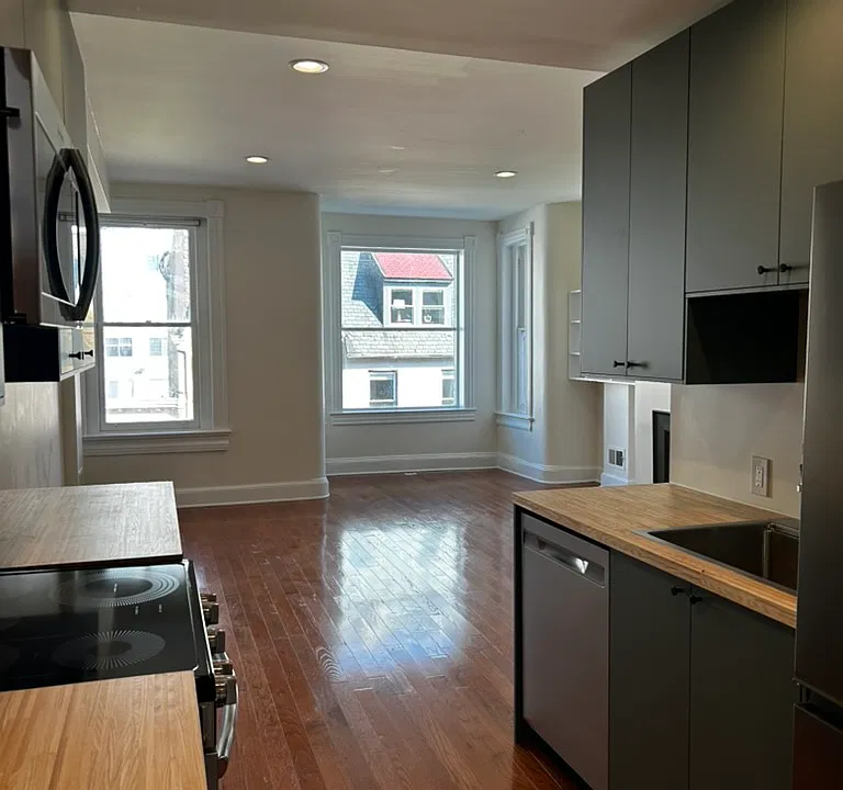 1416 Hopkins St NW #4