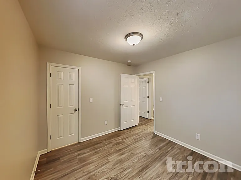 800 Maryfield Dr — Photo 13